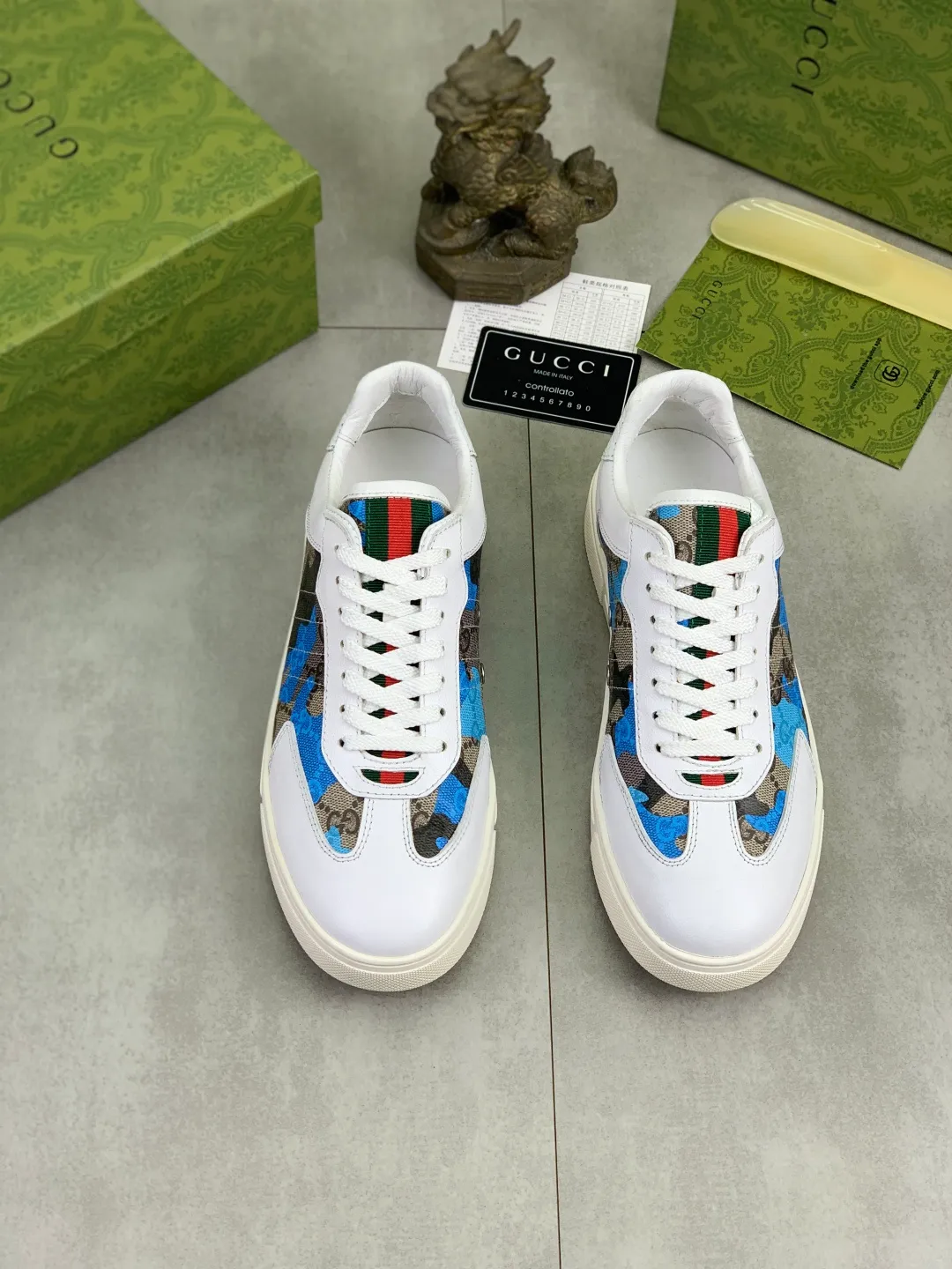 Men's shoes P400 💰[New style] 🆘 The latest model from Gucci's official website🎁Classic casual and fashionable men's shoes👟Hot style💥The style is simple and elegant, exclusive for trendy men. Unique official website latest brand elements👑Gucci original decoration, fashionable and generous, the fabric is made of original soft calfskin➕Comfortable soft sheepskin lining ✅The official website specifies wear-resistant rubber outsole_full of elasticity, classic model taken in real life🎬Color: 2️⃣colors available😍Number: 38-44